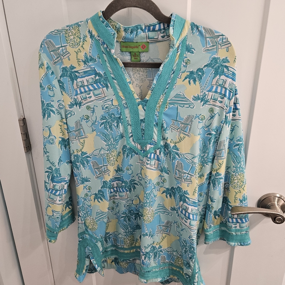 Island Republic Size Medium Tunic